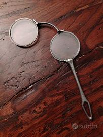 Antichita':occhiali da teatro,argento