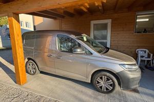 Volkswagen Caddy 2.0 TDI 122 CV DSG 33.000 KM. !!