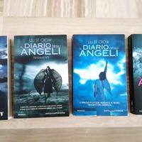 BUNDLE - 4 libri di Lili St. Crow