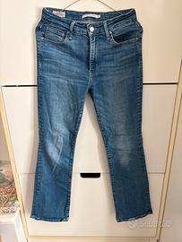 Levi’s 725 High Rise Bootcut  donna