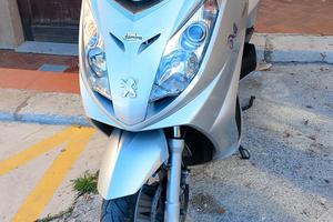 Peugeot satelis 250cc anno 2008