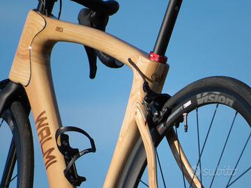 bici di legno artigianale