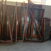 Porte  finestre e bussole di legno