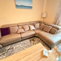 Divano innpelle con  chaise longue