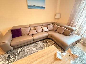 Divano innpelle con  chaise longue