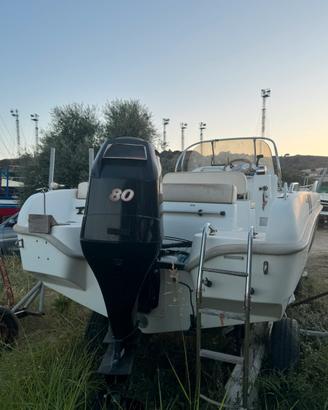Saver 580 compreso di motore mercury 80 cavalli