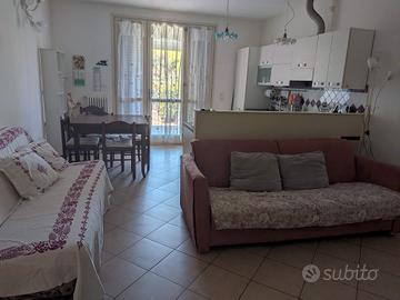 CERVIA nei pressi di scuole 