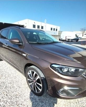 FIAT TIPO SW 1.6 LOUNGE GARANZIA 12 MESI