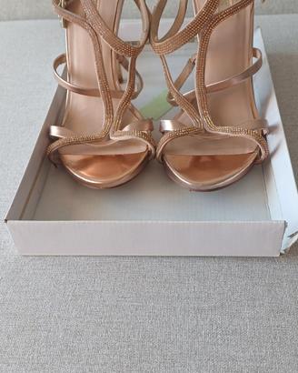 Sandalo Guess alto da cerimonia. Taglia 39. Tacco