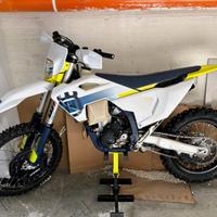 Husqvarna FE 350 2024 (12 ore)