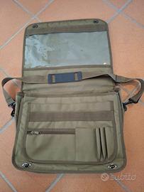 Borsa Militare modello tascapane.