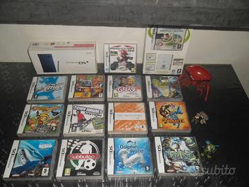 NINTENDO DSI COMPLETO DI SCATOLA E GIOCHI