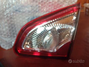fanale posteriore dx per sportellone nissan  qashq