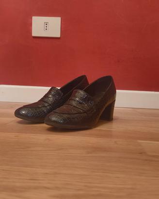 scarpe décolleté  nere in pelle stampato coccodril