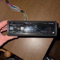 Autoradio Alpine UTE-204DAB con Bluetooth e DAB+