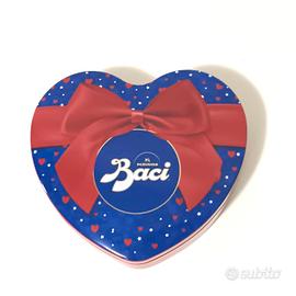 lattina scatola cioccolattini Baci Perugina 