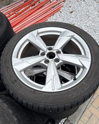 Cerchi con gomme A4 245/45/18 100v
