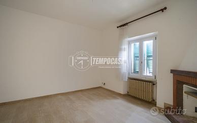 APPARTAMENTO AL TERZO PIANO CON SOFFITTA ABITABILE