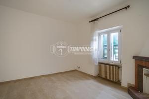 APPARTAMENTO AL TERZO PIANO CON SOFFITTA ABITABILE