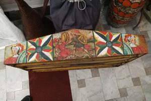 Ripiano decorato in stile carretto siciliano