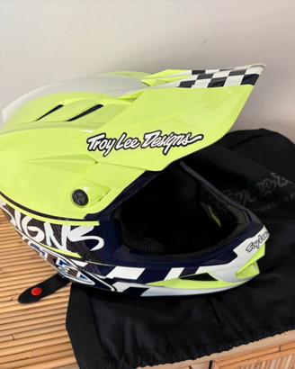 Casco Troy Lee Designs D4 Polyacrylite size M