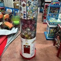Distributore meccanico di palline giochi sorprese