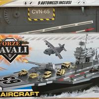 Gioco Porta Aerei in plastica con componenti