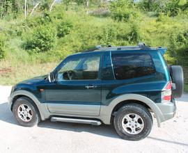 MITSUBISHI Pajero (2000-2007) - 2001