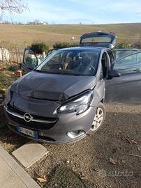 OPEL CORSA INCIDENTATA 