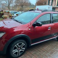 Dacia Sandero Stepway  Blue TDci