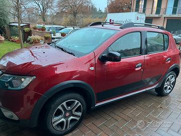 Dacia Sandero Stepway  Blue TDci