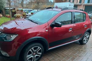 Dacia Sandero Stepway  Blue TDci