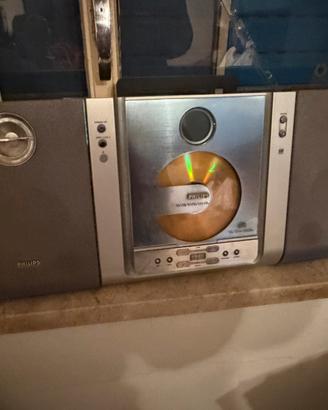 Stereo da parete con telecomando e CD