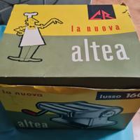 macchina per tirare la pasta a mano