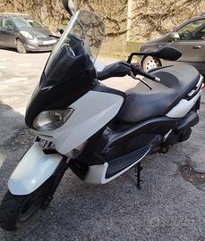 Yamaha xmax 250 abs