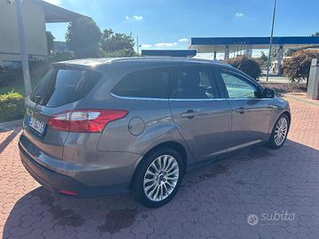  FORD FOCUS SW  