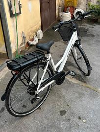 Bici Elettrica E-Voke 28 E-bike da trekking