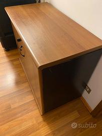 Diversi mobili in legno da regalare