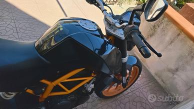 KTM Duke 390 Anno 2015