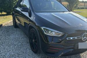 MERCEDES GLA 200 BENZINA