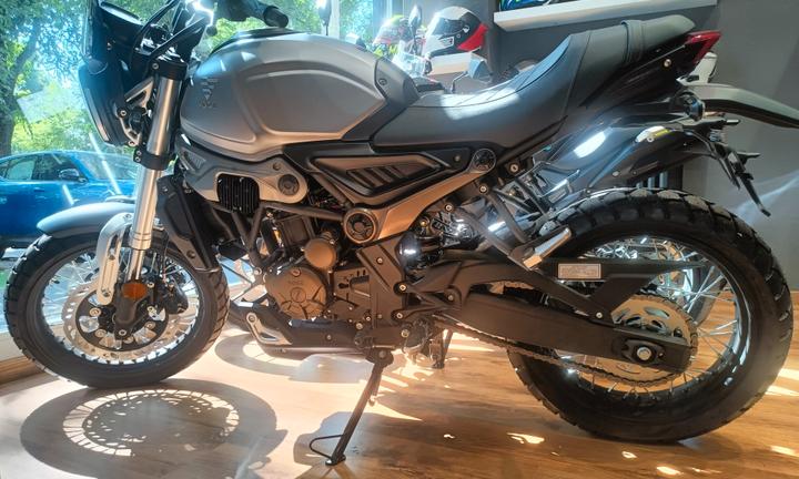 VOGE TROFEO 300 ACX SCRAMBLER