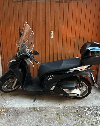 Honda sh 350