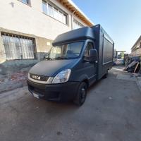 AUTONEGOZIO paninoteca ambulante food truck