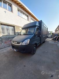 AUTONEGOZIO paninoteca ambulante food truck