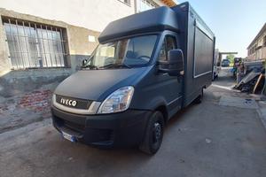 AUTONEGOZIO paninoteca ambulante food truck