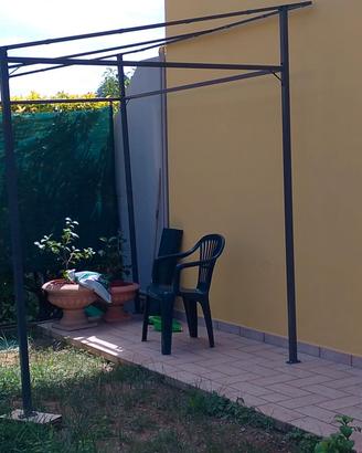 Gazebo Guinon Ikea senza telo
