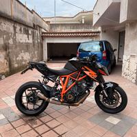 Ktm 1290 superduke r