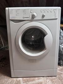Lavatrice indesit iwb 51051- 5kg-1000 giri -