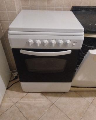 Cucina a gas libera installazione – come nuova
