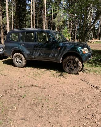 Mitsubishi pajero